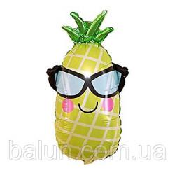 Ананас в окулярах